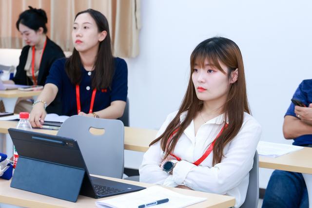 资讯有故事丨穿汉服、学篆刻、爱古城……韩国留学生金花利说“我